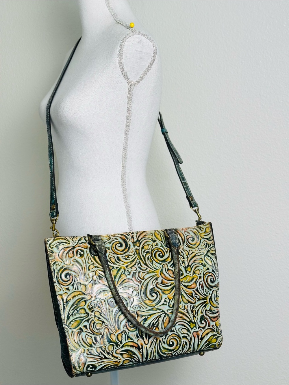Patricia Nash Turquoise Hand-Tooled Floral Leather Tote Bag - Picture 3 of 12